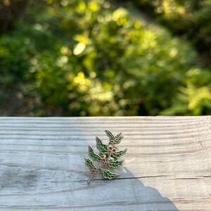 Starbucks 2019 Rare Limited Edition Coffee Cherry Branch Barista Trainer Pin